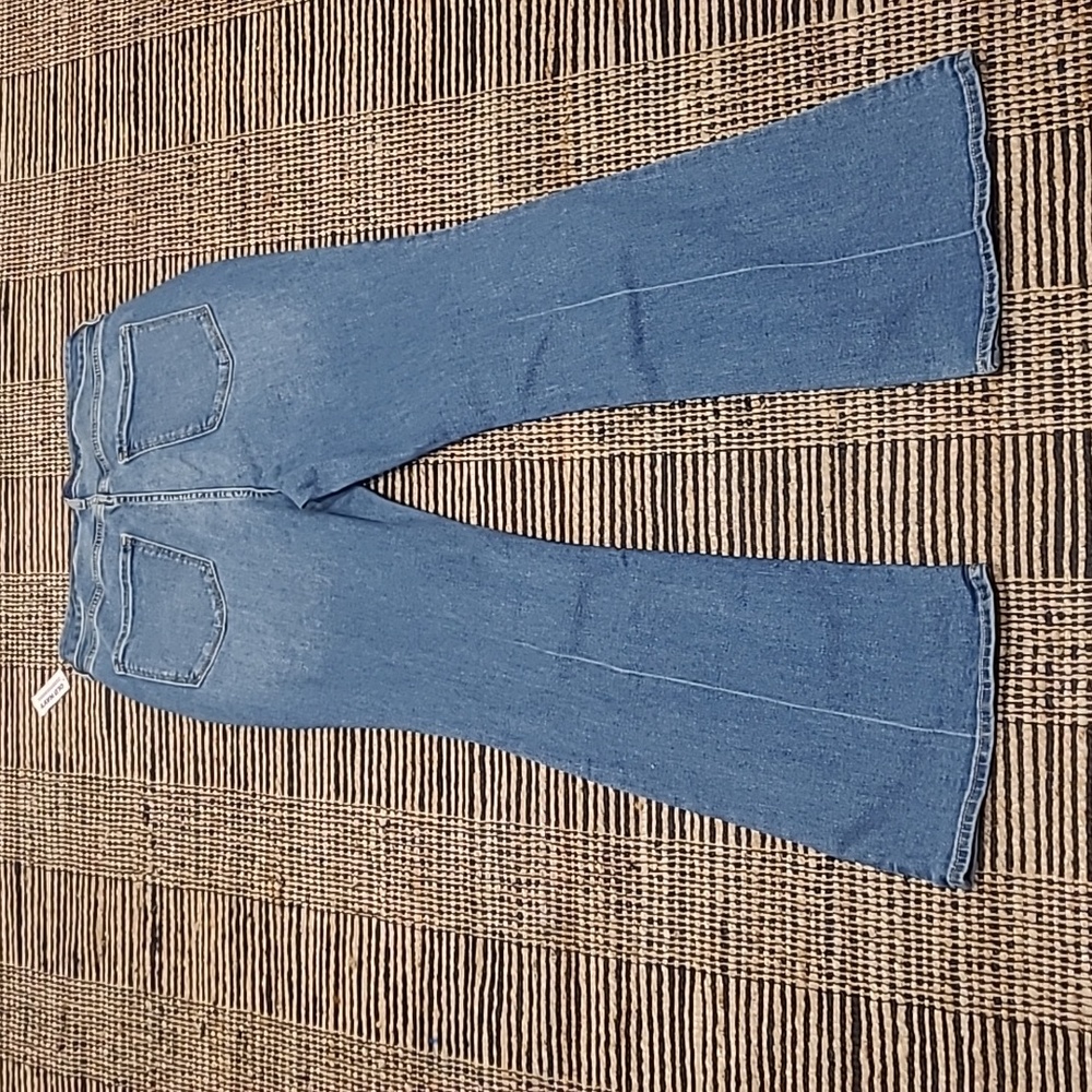 NWT OLD NAVY 'HIGHER HIGH RISE' FLARE JEANS - Picture 7 of 11